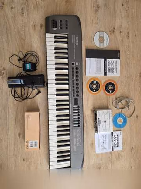 Продам: клавиши Midi Новая Edirol PCR-M80