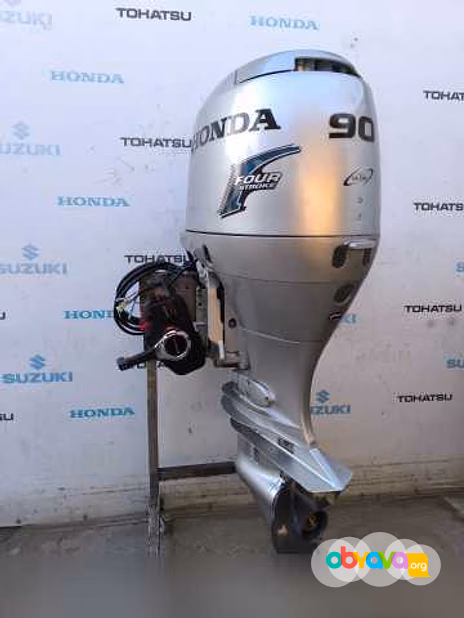 Додочный мотор Honda BF90