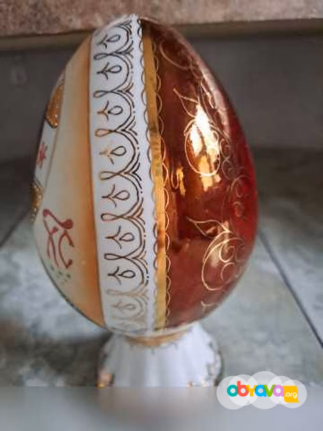 Фарфоровое пасхальное яйцо 