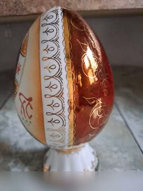 Фарфоровое пасхальное яйцо 