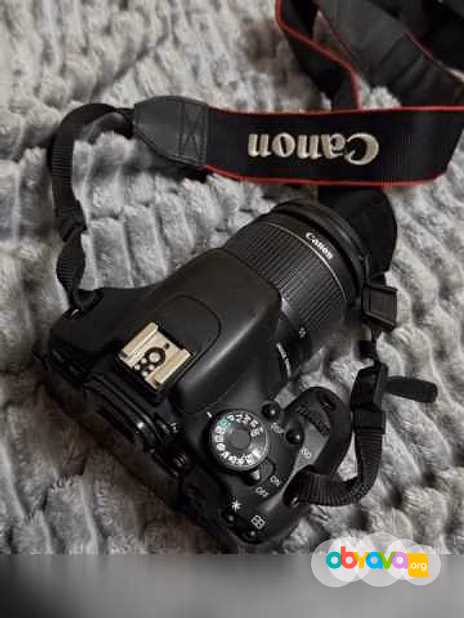 Продам: фотоаппарат Canon 600D