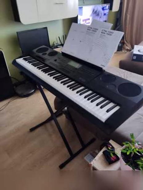 Продам: синтезатор casio WK 7600
