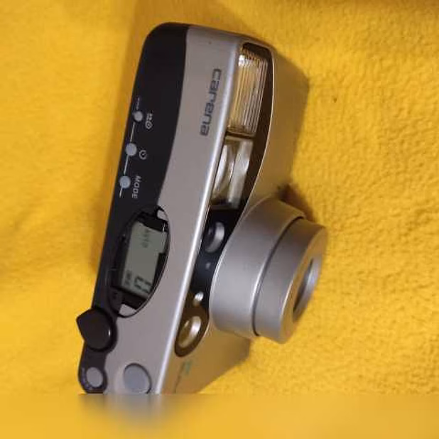 Продам: Carena Super Zoom 70 Kompaktkamera Kamer Carena Super Zoom 70 Kompaktkamera Kamera 35mm в Санкт-Петербурге
