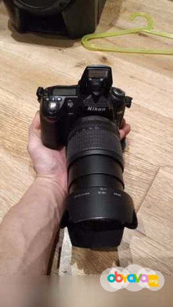Продам: цифровая фотокамера Nikon D90 18-105 VR Kit