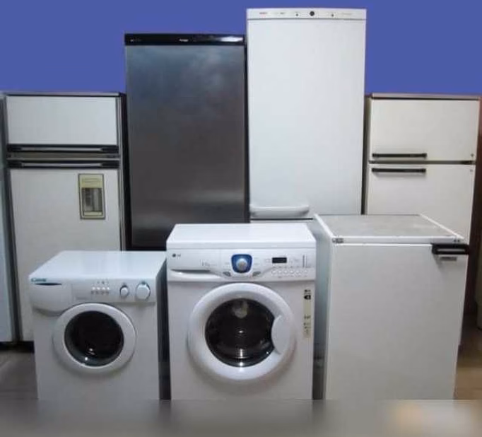 Стиральную машину-автомат Indesit 5 кг 