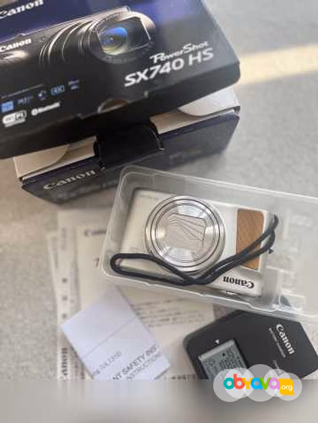 Camera 1 Canon PowerShot SX740 HS Compact Digital Camera 