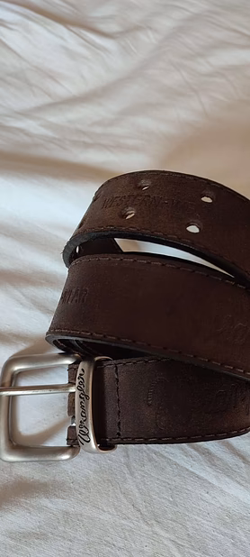 продам кожа мужской ремень 2хязычковый б/у Wrangler