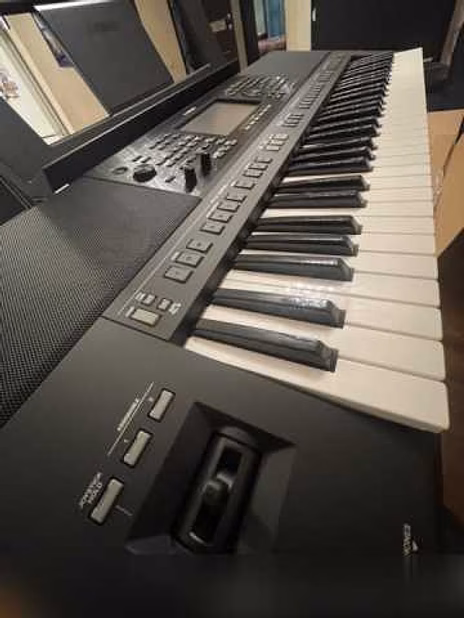 Продам: синтезатор «YAMAHA SX-920»