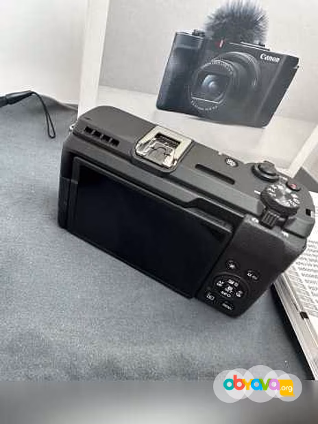 Camera Canon PowerShot V1 22.3MP 4K Digital Camera 