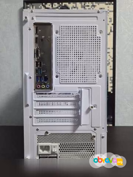 Продам: компьютер Игровой i5 12400 16 gb RTX 5060