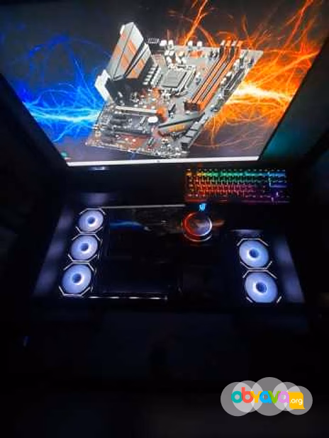 Продам: стол компьютер игровой