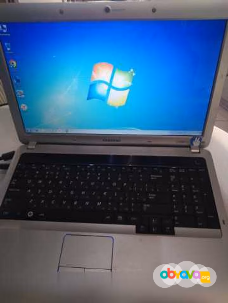 Продам: ноутбук Samsung NP-R530 в Москве