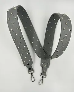 Ремень для сумок со стёжкой и шипами