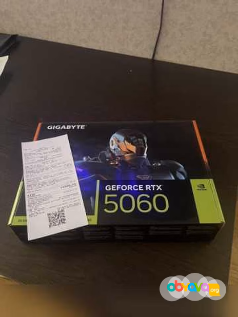 Продам: новая gigabyte GeForce RTX 5060 windforc