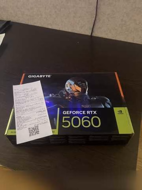 Продам: новая gigabyte GeForce RTX 5060 windforc