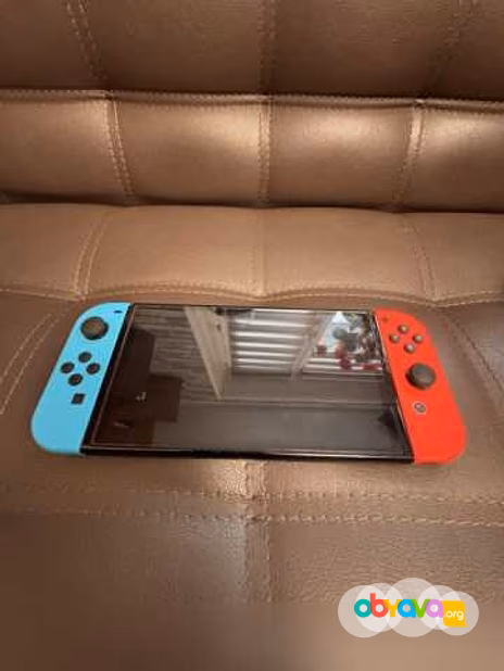 Продам: Nintendo Switch Oled