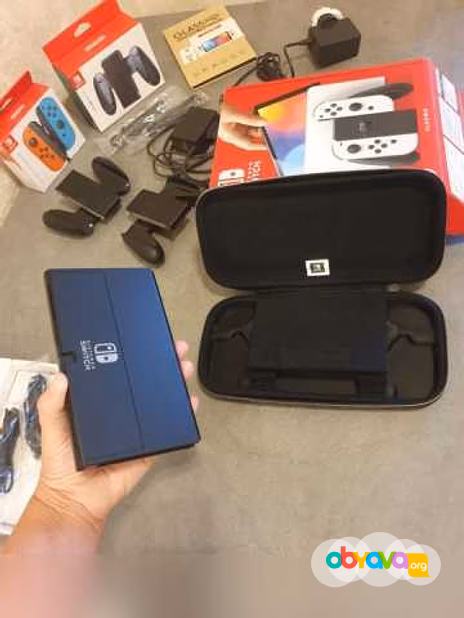 Продам: Nintendo Switch oled