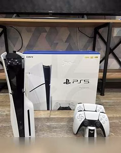 Продам: Sony Ps5 Slim 1tb + 55 крутых игр