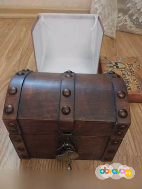 Продам: монеты серебро "Пираты Карибского моря