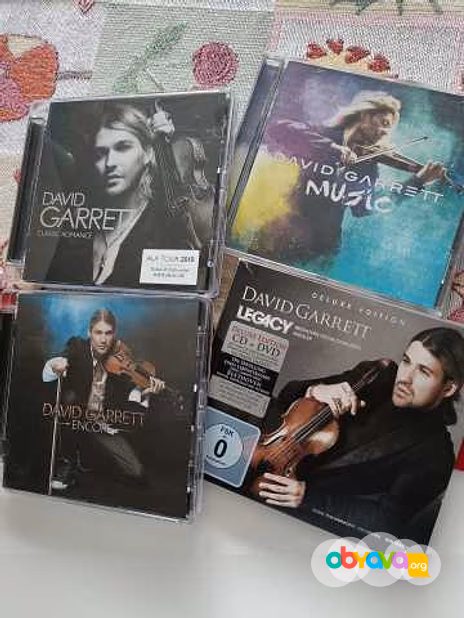 Компакт-диски (CD) разных исполнителей 
