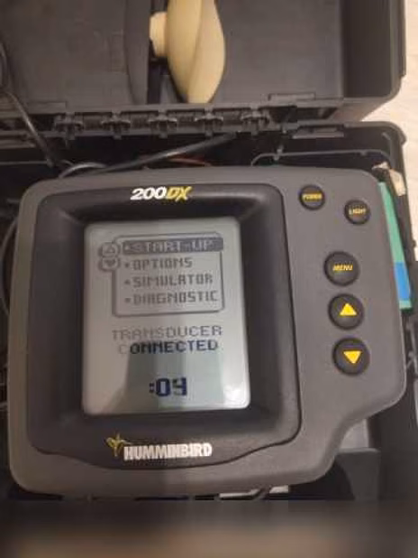 Продам: эхолот Humminbird 200DX в кейсе