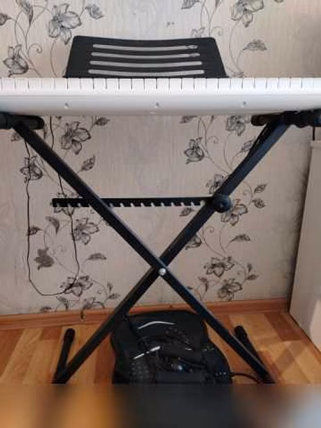 Продам: синтезатор JC-690F