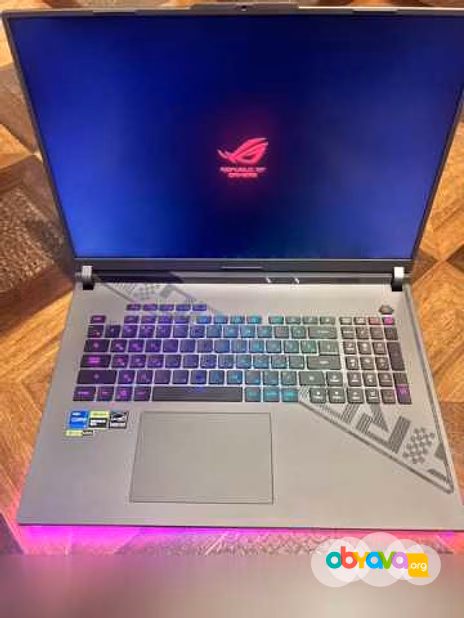 Продам: игровой ноутбук ASUS ROG STRIX G18