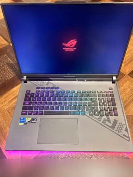 Продам: игровой ноутбук ASUS ROG STRIX G18