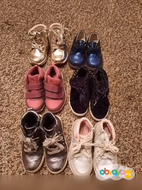 Продам: ботинки на девочку 24-27 по в Санкт-Петербурге