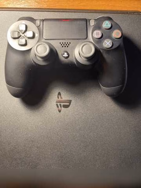 Продам: PS4 slim 1tb игровая приставка