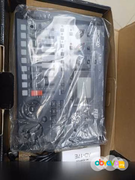 Продам: портастудия Zoom R8