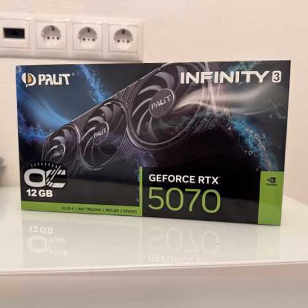 Продам: видеокарту GeForce RTX 5070 Infinity 3 12Gb