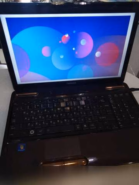 Продам: ноутбук Toshiba Satellite L655-1H7 Core i3 в Москве