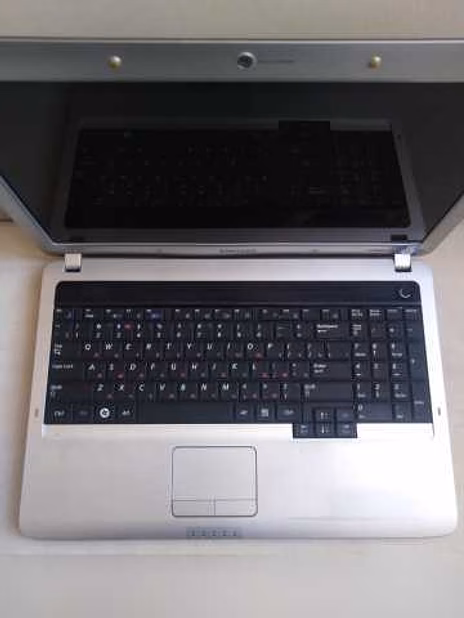 Продам: ноутбук Samsung NP-R530 в Москве