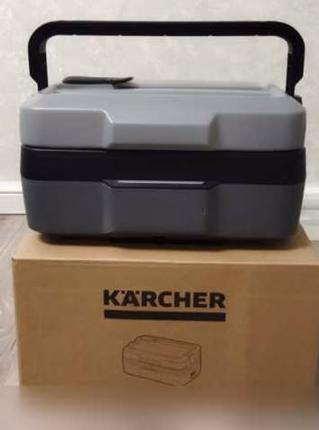 Продам: пароочиститель Karcher SG