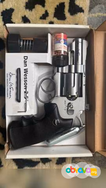 Продам: DAN WESSON 2, 5