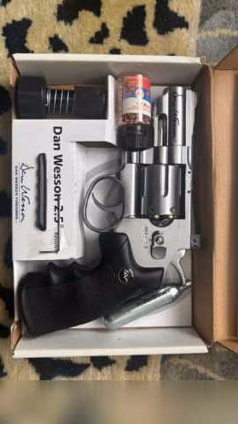 Продам: DAN WESSON 2, 5