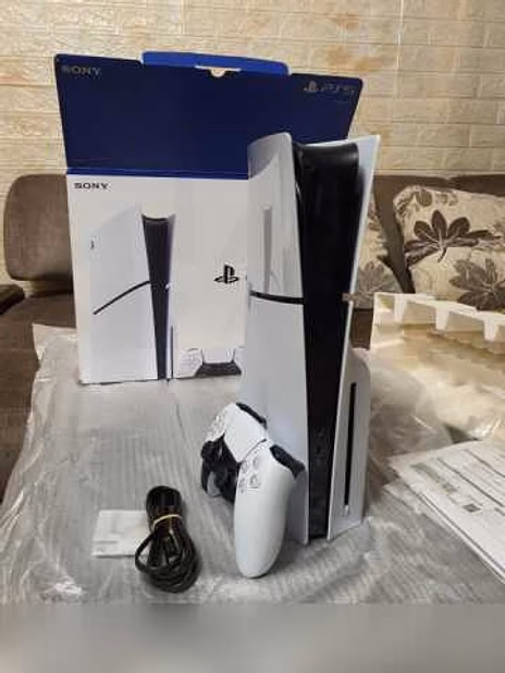 Продам: Sony playstation 5 slim 1TB новая