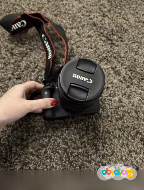 Продам: фотоаппарат Canon 700d