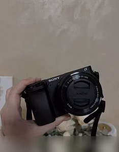 Продам: видеокамеру Sony Alpha 6400 ( ILCE - 6400 LB) KIT 16-50 mm в Хабаровске