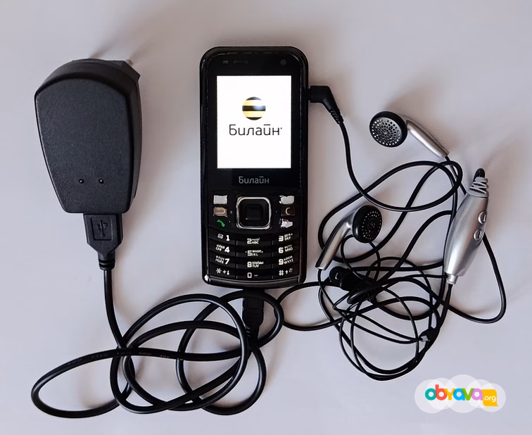 Билайн C100, 1 SIM только для сети Билайн