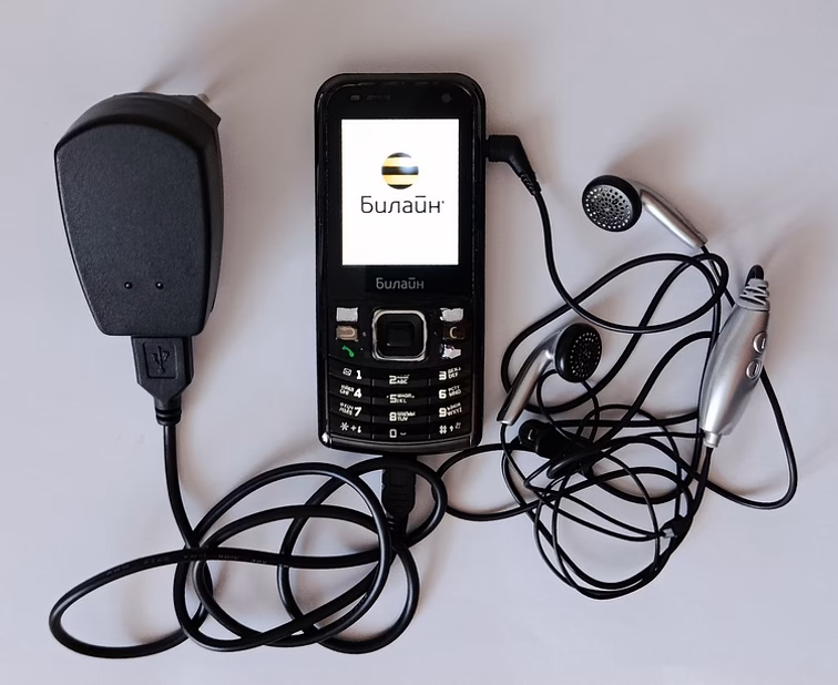 Билайн C100, 1 SIM только для сети Билайн