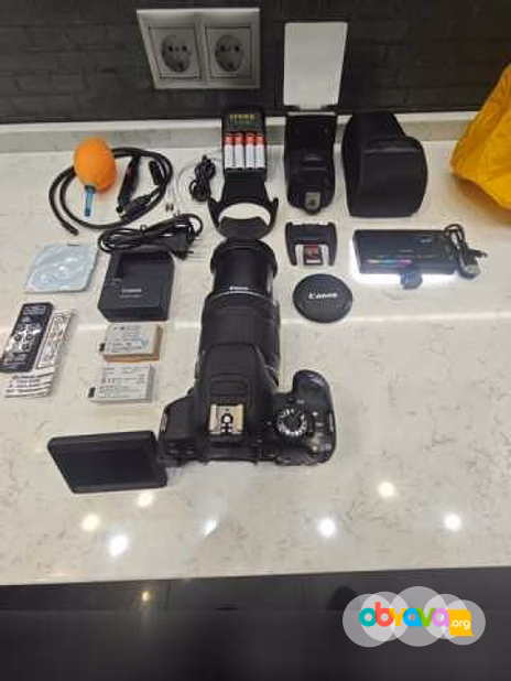 Продам: CANON EOS 650D 18-135 IS STM Japan