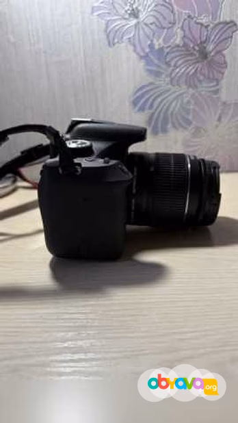 Продам: фотоаппарат canon eos 2000d