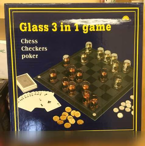 Продам: Glass 3 in 1 Game: Chess,Checkers,Poker в Москве