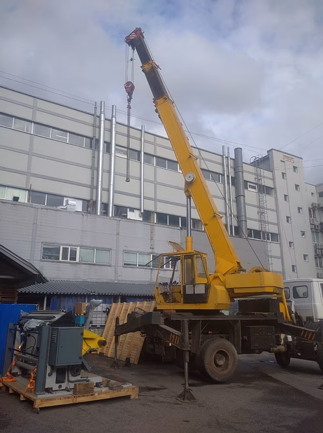 Аренда автокрана 16 тонн со стрелой 18 метров