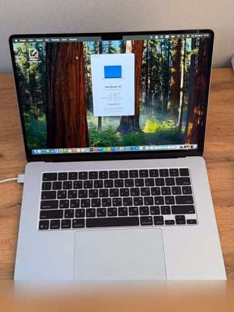 Продам: MacBook Air 15