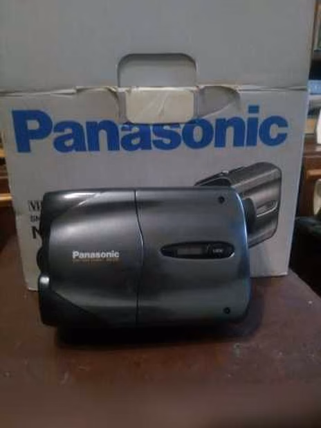 Продам: видеокамеру Panasonic Snap Video Camera NV-CS1EN в Санкт-Петербурге
