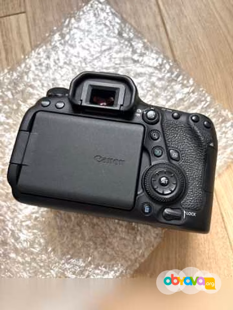 Продам: Canon EOS 6d Mark ii body
