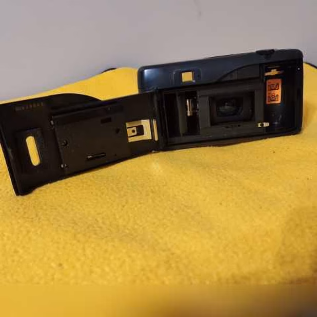 Продам: Carena Super Zoom 70 Kompaktkamera Kamer Carena Super Zoom 70 Kompaktkamera Kamera 35mm в Санкт-Петербурге
